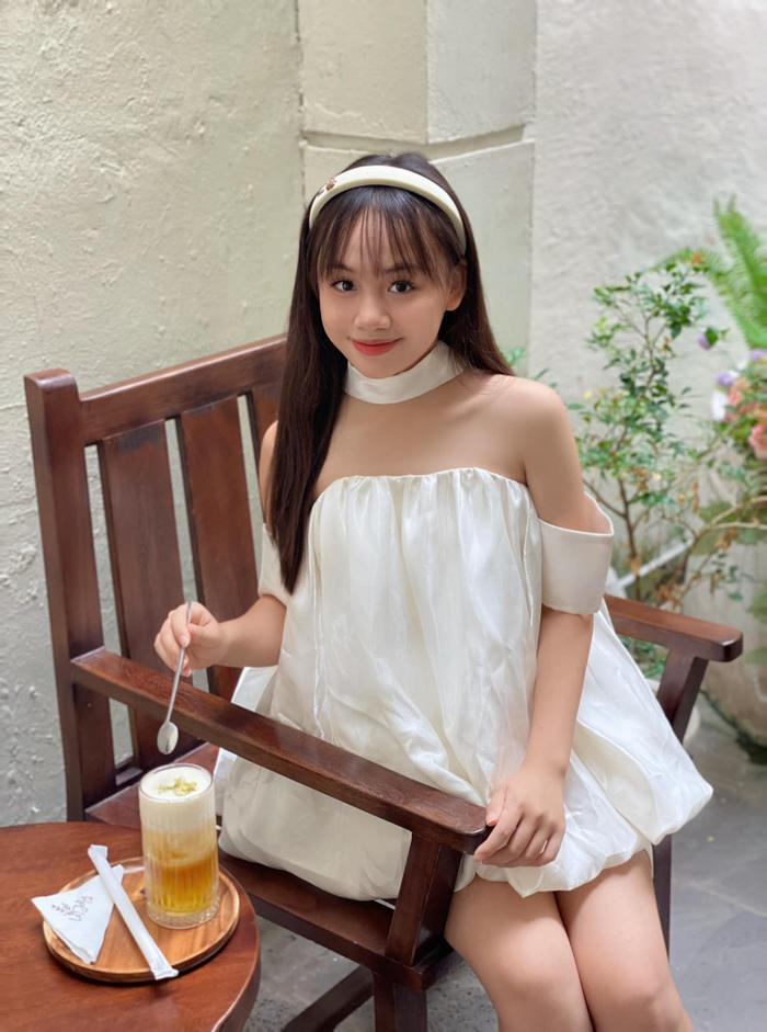 'Con gai' Hong Diem tro ma xinh nhu thieu nu khien dan tinh me dam-Hinh-4