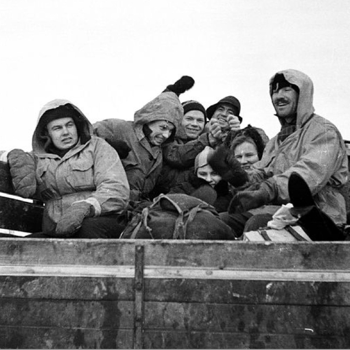 Thi thể các thành viên trong nhóm thám hiểm này được phát hiện ở đèo núi Kholat Syakhl. Theo đó, đèo Kholat Syakhl còn được gọi là đèo Dyatlov.