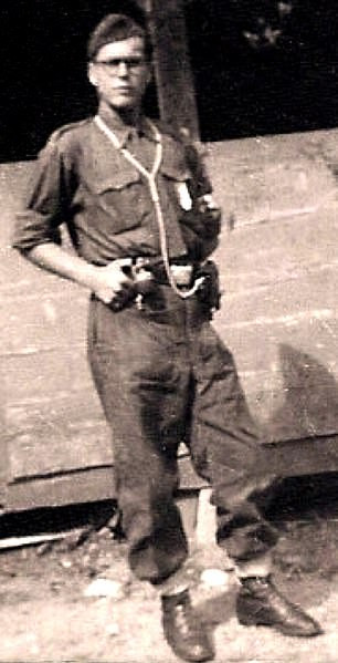 John Jammes, 92 tuổi, mới gây chú ý khi chia sẻ câu chuyện của mình khi tham gia lực lượng kháng chiến Pháp và bắt giữ được hàng chục binh sĩ phát xít Đức.