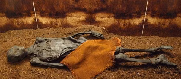 Vào năm 1871, các chuyên gia đã tìm thấy xác ướp Rendswühren tại một đầm lầy ở gần thành phố Kiel, Đức.