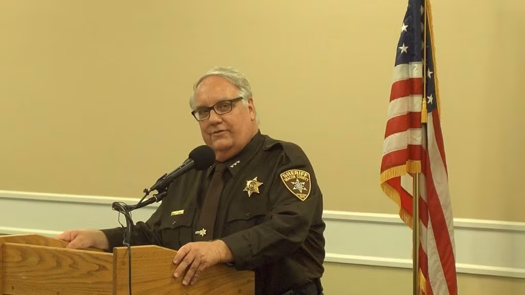 Howard Buffett - người con thứ 2 - là cảnh sát trưởng Macon, bang Illinois. Howard cũng là người quan tâm tới hoạt động từ thiện.