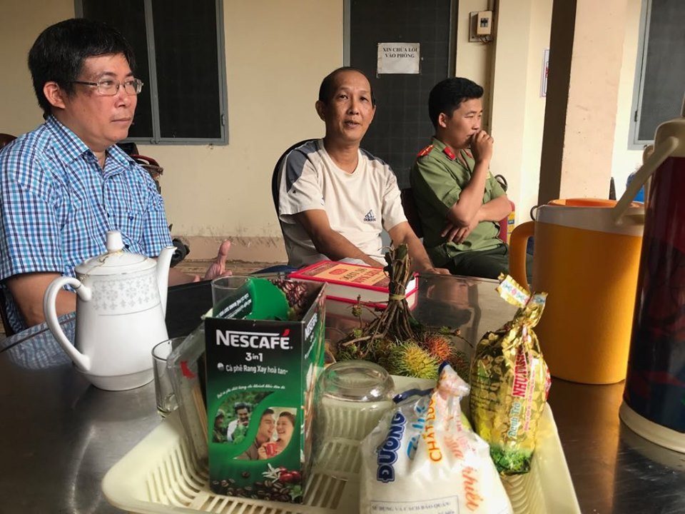 Mặc dù điều kiện sinh hoạt, nơi ăn, chốn ở nhưng các cán bộ, thanh tra, công an làm công tác in sao đề thi trắc nghiệm bị hạn chế nhưng họ vẫn luôn hoàn thành tốt nhiệm vụ, góp sức đảm bảo an toàn, khách quan cho kỳ thi THPT quốc gia. 