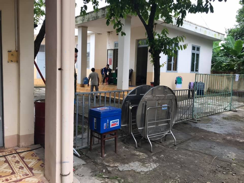 Nơi in sao đề thi trắc nghiệm của điểm thi này được đặt tại một góc riêng biệt trong khuôn viên Sở GD-ĐT với nhiều vòng bảo vệ nghiêm ngặt. Phía trong là điểm in sao đề thi nằm cách biệt. Phía ngoài, nơi vòng 2 và vòng 3, có công an, thanh tra, các nhân viên bảo vệ có nhiệm vụ bảo vệ và là đầu mối giao tiếp giữa vòng bảo vệ trong với bên ngoài. Công an sẽ theo dõi 24/24h, những người không có trách nhiệm tuyệt đối không được vào khu vực in sao đề thi.