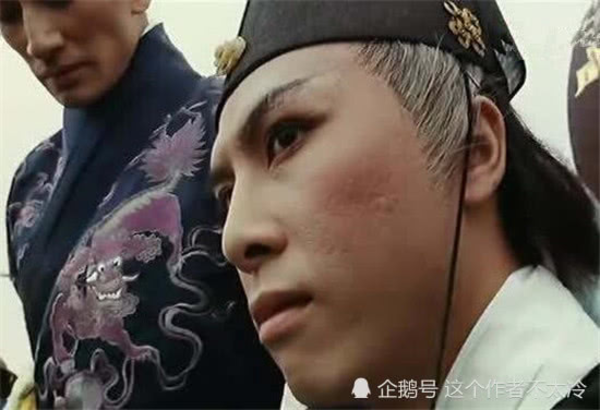 Từ lâu, dân gian đã có câu “Làm bạn với vua như làm bạn với hổ”. Quả thật, việc hầu hạ, làm vừa lòng chủ nhân đối với công công không phải là điều dễ dàng.