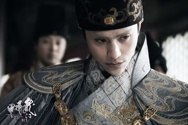 Do làm công việc hầu hạ hoàng đế cùng các phi tần, mỹ nữ trong hậu cung nên hoạn quan luôn đối mặt với nguy hiểm cận kề đến tính mạng.