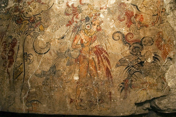 Người Maya chia 1 năm gồm 18 tháng. Mỗi tháng có 20 ngày (tương đương các con số trong toán học của họ). Riêng tháng cuối có thêm 5 ngày. Tổng cộng, có 365 ngày/năm.