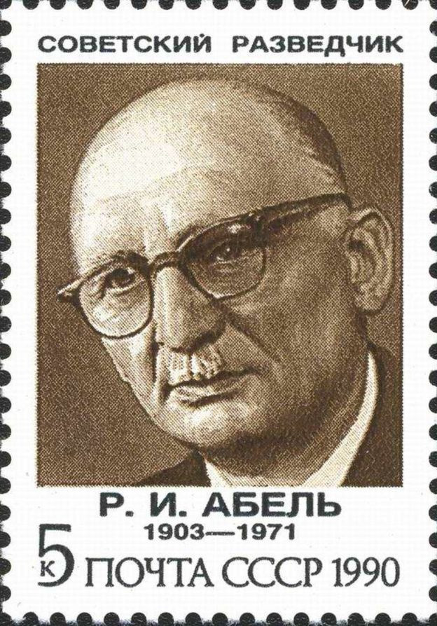 Vào năm 1957, Rudolf Abel bị kết án 32 năm tù. Sau 5 năm ngồi tù tại Mỹ, vụ trao đổi giữa ông với một phi công của Mỹ diễn ra.
