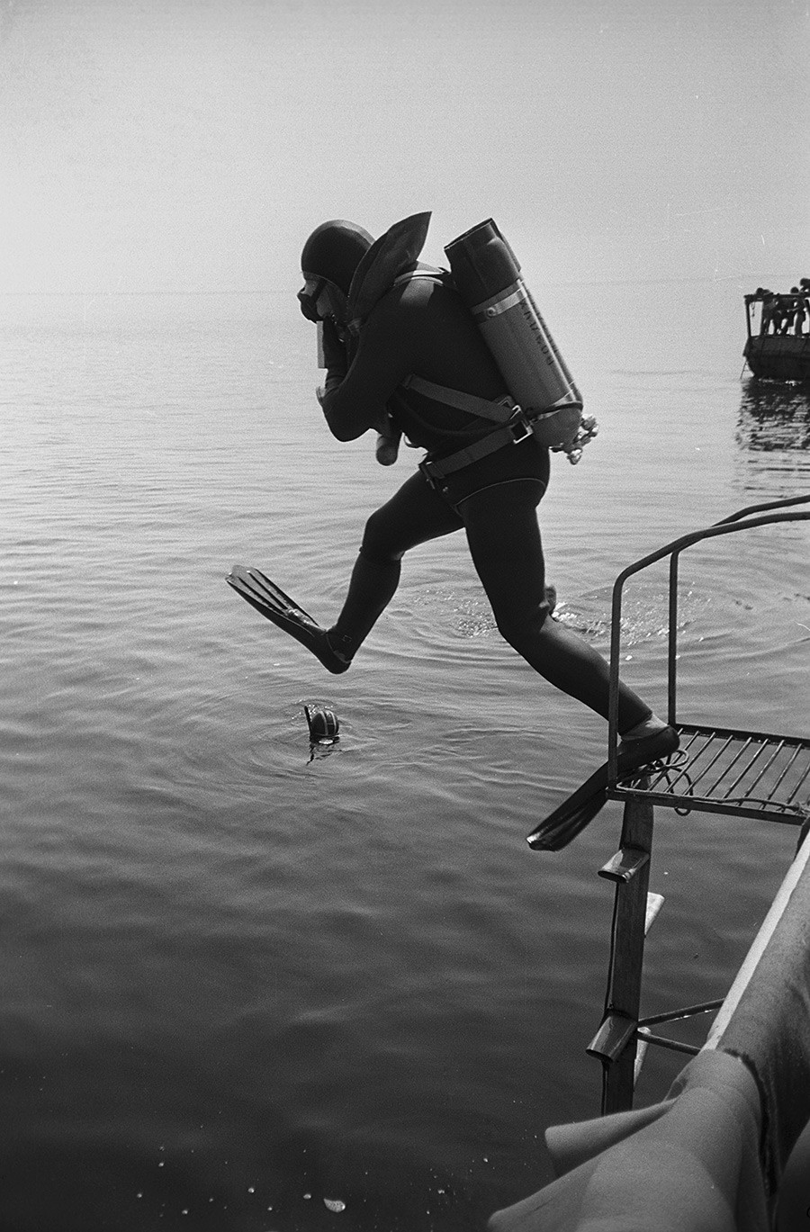 Tháng 9/1985, tàu ngầm xấu số trên bị chìm lần thứ hai. Sự cố xảy ra ngay tại cảng làm 1 thủy thủ thiệt mạng.