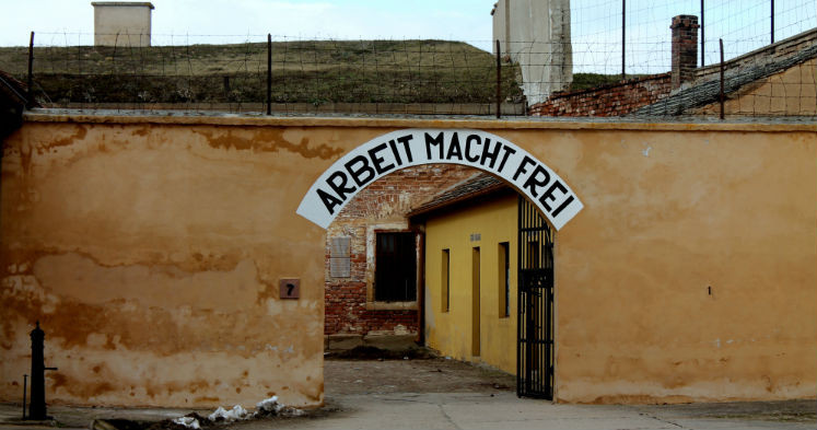 Terezin là trại tập trung của phát xít Đức nằm cách Prague, Cộng hòa Séc khoảng 30 dặm về phía Bắc. Kể từ năm 1940, Hitler đã ra lệnh đưa khoảng 150.000 người Do Thái từ Đức, Áo, Hà Lan và Đan Mạch đến trại tử thần này.