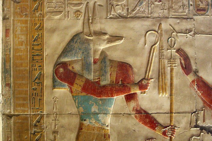 Nó trở thành biểu tượng tượng trưng cho quyền lực tối thượng và sự uy nghi của pharaoh.