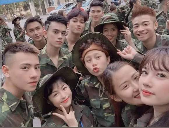 Nhin ban cua Bao Han 