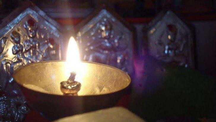 Hoàng đế La Mã Numa Pompilius cũng được lịch sử ghi nhân có một ngọn đèn vĩnh cửu.