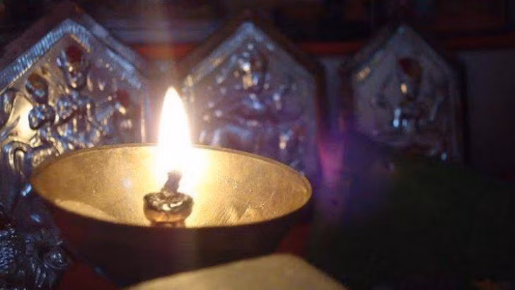 Hoàng đế La Mã Numa Pompilius cũng được lịch sử ghi nhân có một ngọn đèn vĩnh cửu.