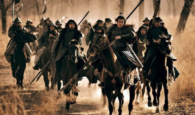 Cũng trong thời Chiến Quốc, quân đội nhà Tần đã thôn tính được một tiểu quốc nữa là Nghĩa Cừ Quốc. Quốc gia nhỏ bé này có biên cương về phía đông là khu vực bắc của tỉnh Thiểm Tây ngày nay và biên giới phía bắc đến bờ nam sông Hoàng Hà. Phía Tây Nam là nước Tần.