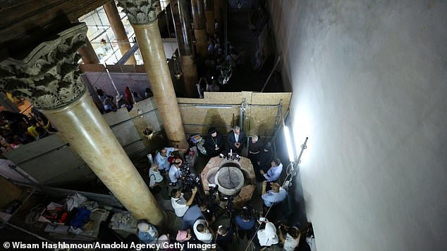 Theo thông tin từ quan chức Palestine, một bình đựng nước thánh mới được tìm thấy tại nhà thờ Chúa Giáng Sinh (Church of Nativity) ở Bethlehem.