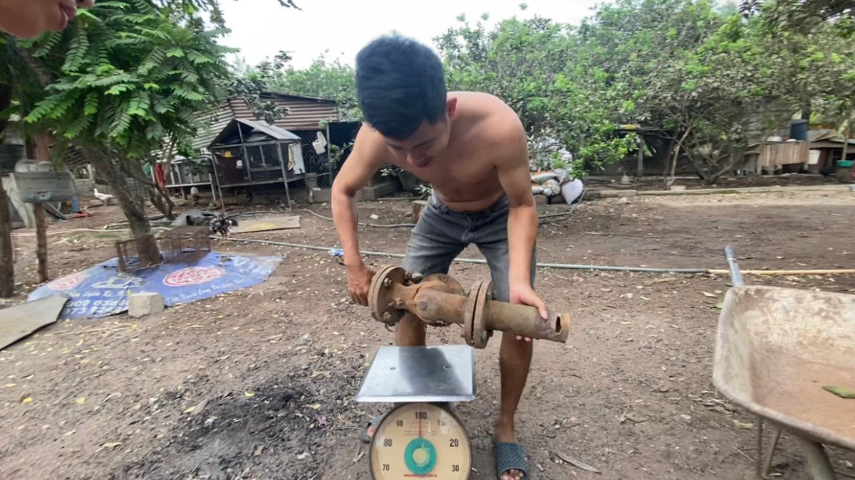 Dong Nai: Vat the nghi van cua lo hoi cach hien truong khoang 1km