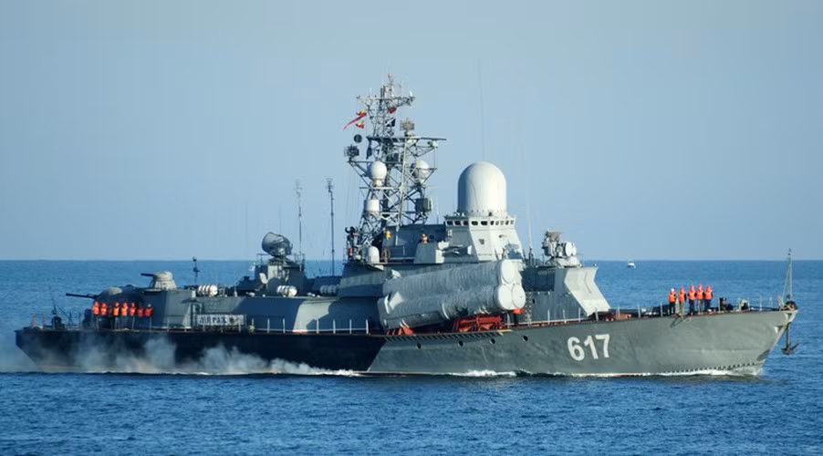 Mỹ tự tin cho rằng với lực lượng đóng dày đặc tại các căn cứ quân sự quanh Trung Đông với nhiều biên đội tác chiến tàu sân bay cùng hàng trăm chiến đấu cơ và nhiều tàu ngầm, họ sẽ giành ưu thế áp đảo.