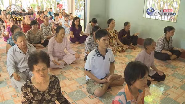 Chỉ ngồi như thế này liệu bệnh có khỏi không?