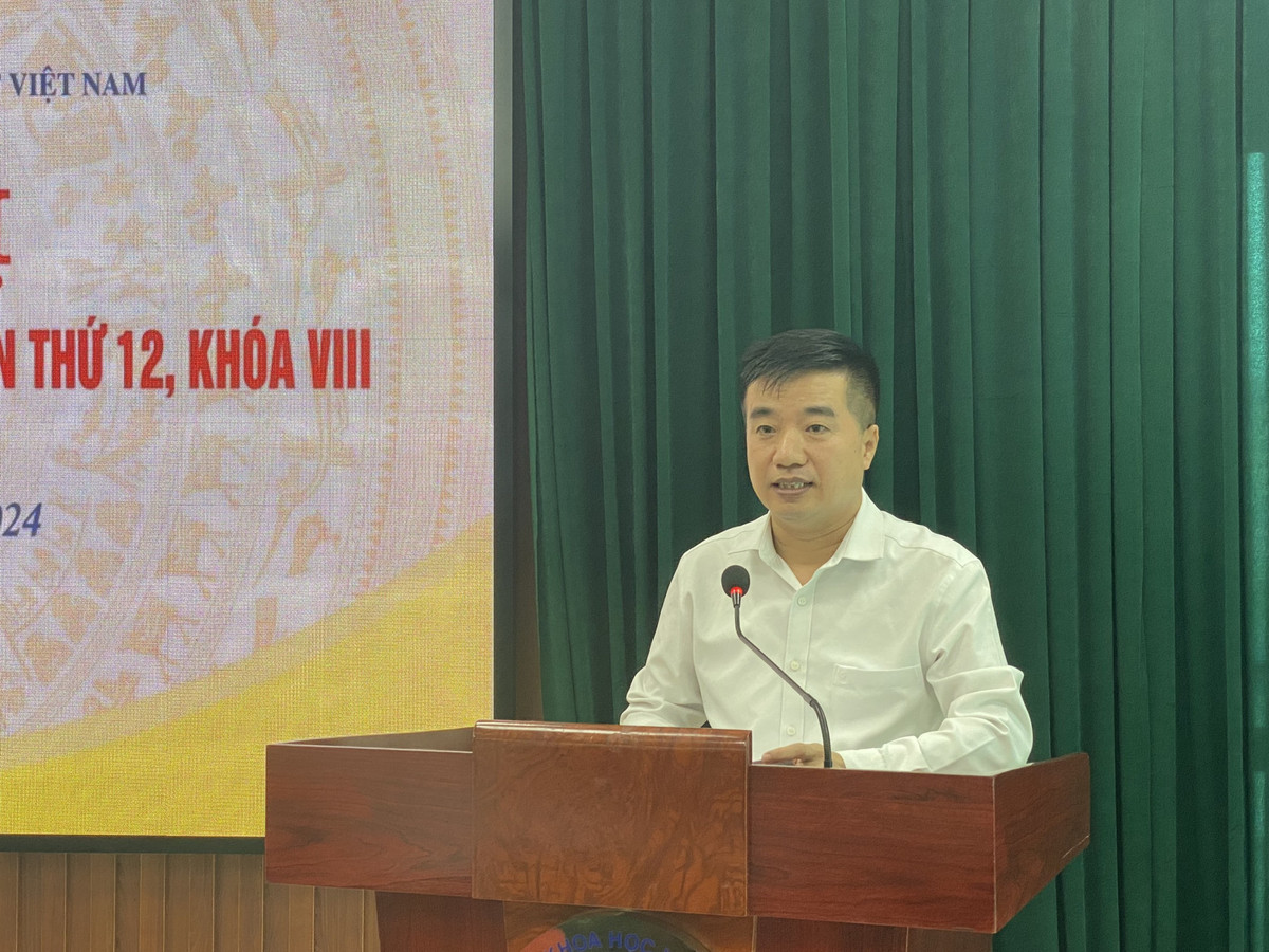 Hoi nghi Doan Chu tich Trung uong lan thu 12, khoa VIII-Hinh-4