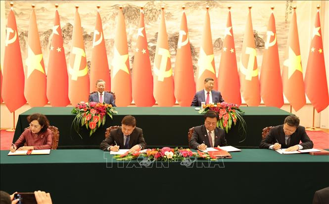 Việt Nam- Trung Quốc ký kết 14 văn kiện hợp tác - Hình 2 Viet Nam- Trung Quoc ky ket 14 van kien hop tac-Hinh-2