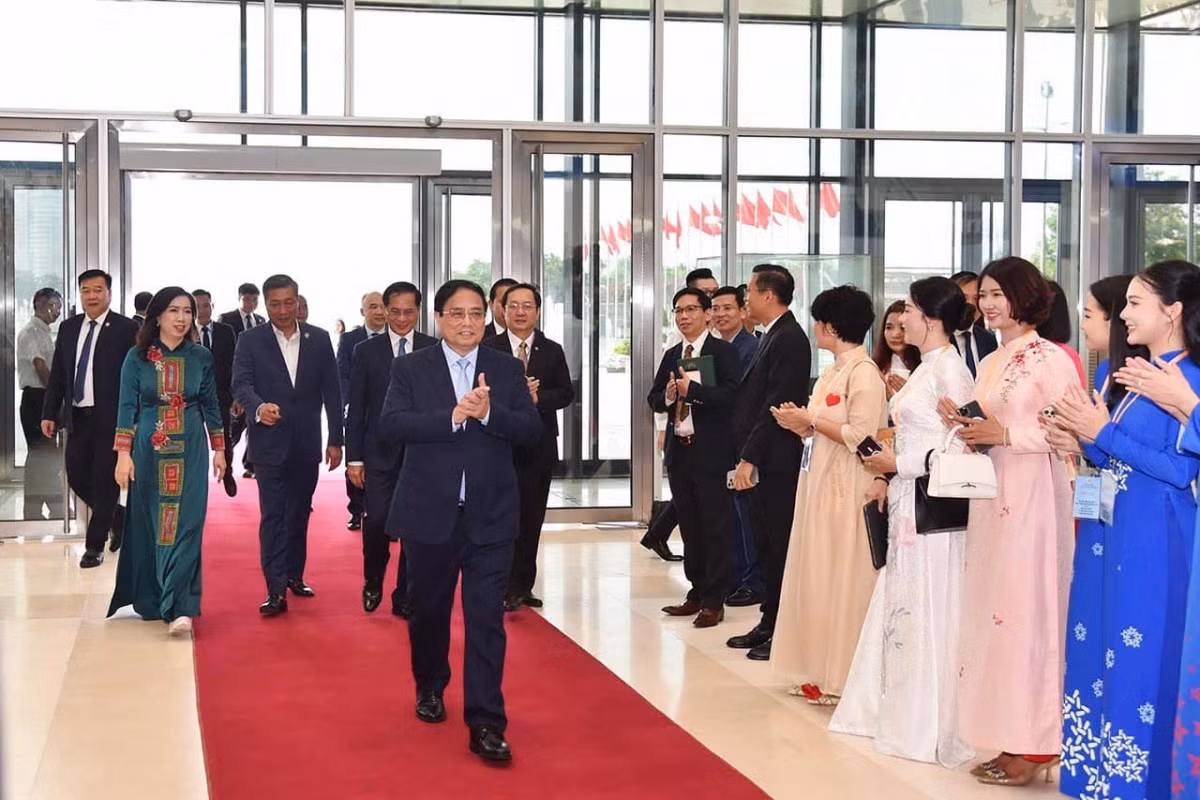 Thu tuong du Dien dan Tri thuc va Chuyen gia Viet Nam o nuoc ngoai