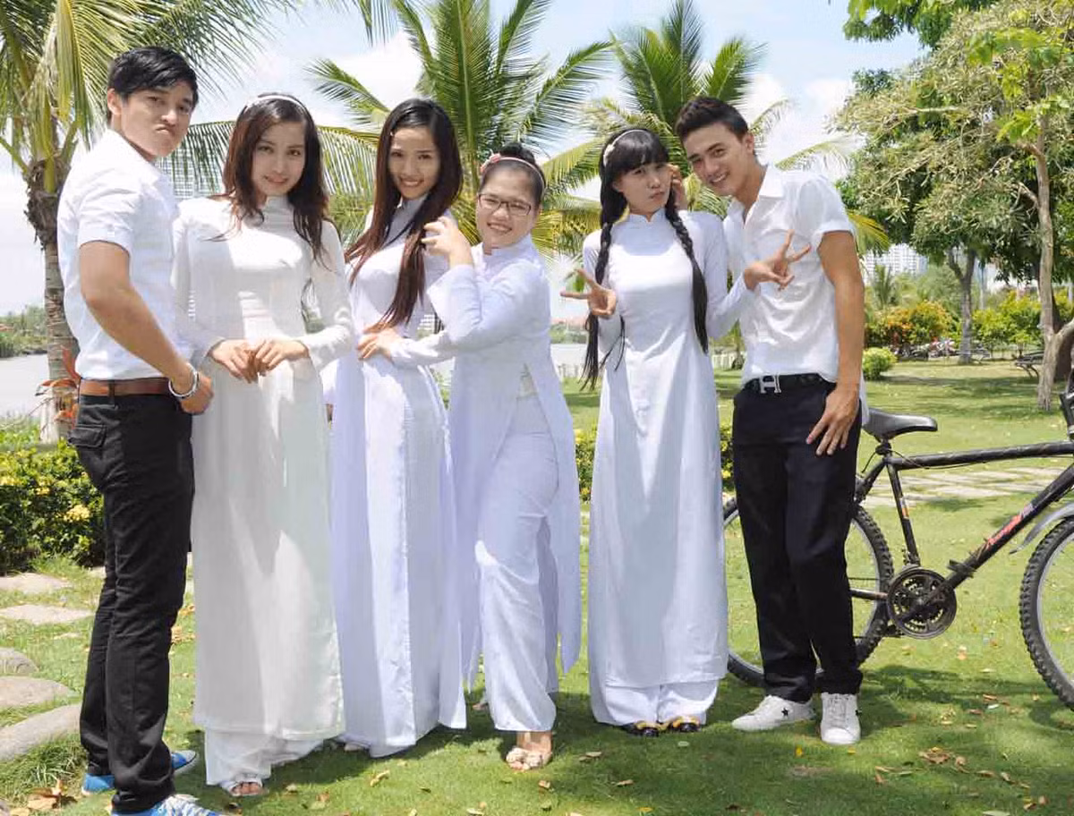 Những chàng trai, cô gái ở độ tuổi mới lớn với nhiều cung bậc cảm xúc.