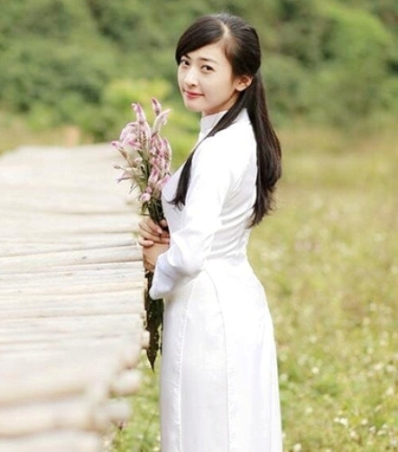 Nữ sinh xinh đẹp cho biết, gia đình cô không có ai làm ngành cảnh sát, thế nhưng bản thân Ly thì luôn mong muốn phục vụ trong ngành.