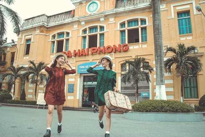 Loạt ảnh của hai cô gái Hải Phòng được đầu tư khá công phu, cẩn thận.