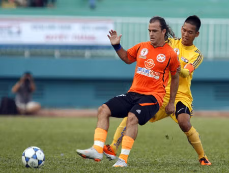 Nhung vu nhuong diem tai tieng nhat lich su V.League-Hinh-7