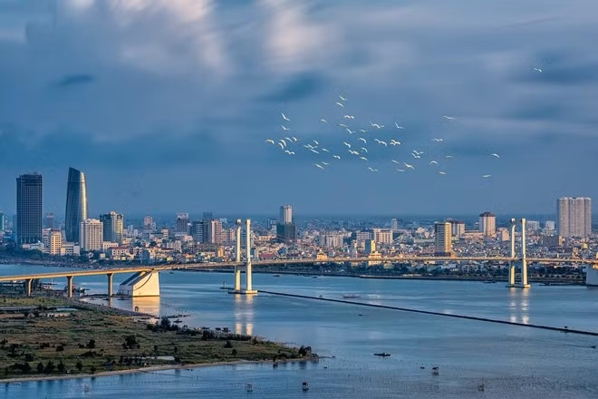 Chiều qua phố. Ảnh: Nguyễn Trung Thu.