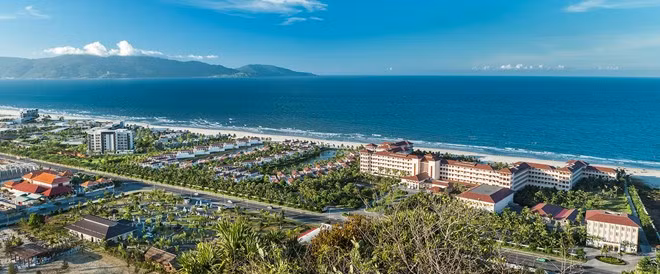 Biển xanh Non Nước. Ảnh: Đỗ Hữu Tiến.