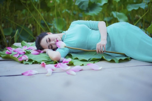 Cô có năng khiếu trong bộ môn múa.