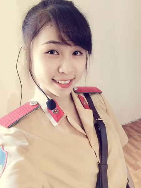 Thanh Hằng không chỉ học tập tốt mà còn là một cây văn nghệ xuất sắc.