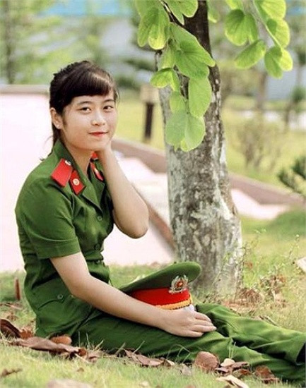 Lê Dạ Ngân - nữ sinh tài sắc Học viện Cảnh sát Nhân dân đến từ Nghi Lộc - Nghệ An.