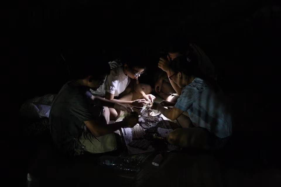 Gioi tre dung leu cho don hien tuong mua sao bang