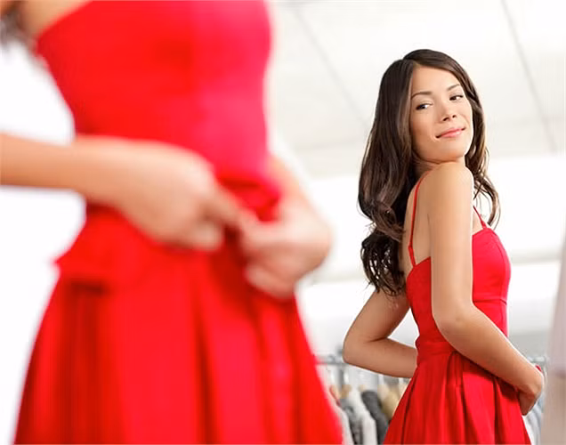 Giảm cân: Nước là một trong những nguồn lý tưởng nhất cho việc giảm cân. Uống nước khi bụng đói giúp hỗ trợ giảm cân nhanh chóng vì nó ngăn chặn ăn quá nhiều.