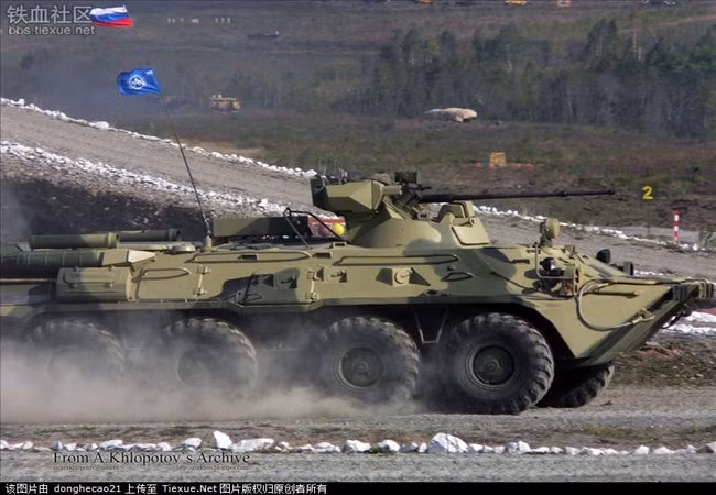 Tiet lo suc manh khung khiep cua xe boc thep BTR-82A Nga-Hinh-2