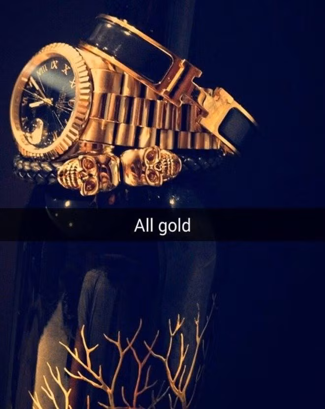 Theo Mirror, hội con nhà giàu Snapchat mới đây chia sẻ loạt ảnh về cuộc sống sang chảnh của mình. Các cậu ấm, cô chiêu này muốn chứng minh, họ không hề thua kém so với các hội khác.