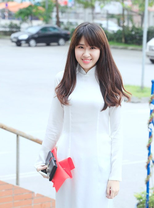 Tốt nghiệp THPT, Mai Ngọc quyết định nộp hồ sơ vào trường ĐH Bryn Mawr (Mỹ) vì thấy trường đó phù hợp với mình.