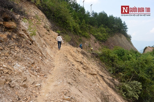 Thuc hu vu nu phuot thu to bi xe ep ngu chung leu-Hinh-2