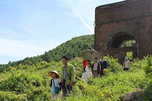 Địa điểm thu hút du khách trong và ngoài nước đến tham quan, thưởng ngoạn cảnh đẹp hùng vĩ.