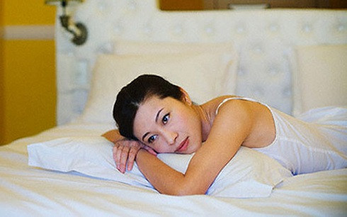 Triệu chứng chèn ép: Vào giai đoạn cuối khối u sẽ chèn ép lên các cơ quan xung quanh, sẽ xuất hiện triệu chứng tương ứng đè nén .