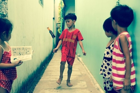 Trò chơi đá cầu.