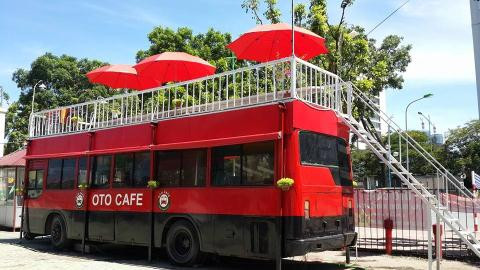 Cơ sở hai được đặt tại Hoàng Quốc Việt cũng là một điểm đến hút khách trẻ.