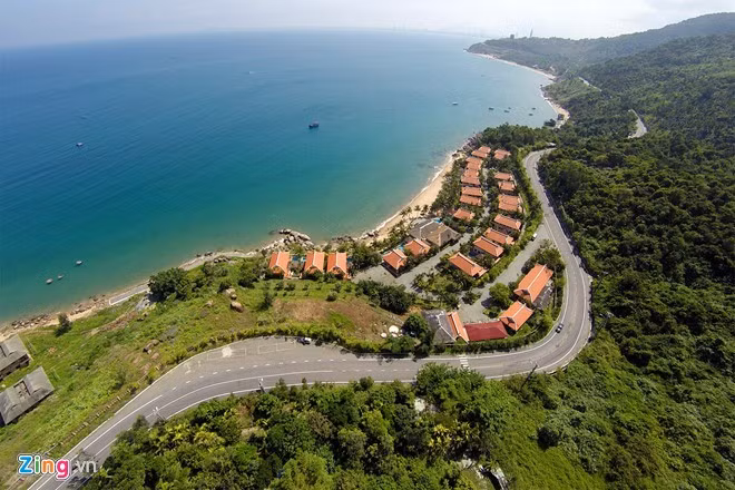 Resort đẳng cấp thế giới: Với hơn 3.200 km bờ biển, gồm nhiều vịnh, đảo đẹp, Việt Nam có những khu vực du lịch lý tưởng để xây dựng các khu nghỉ dưỡng hạng sang. Ảnh: Lê Hiếu - Mạnh Thắng.