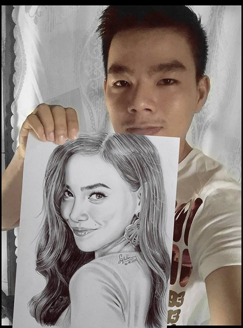 Chàng trai tốt nghiệp Sư phạm Mỹ thuật, đại học Đồng Tháp, hiện đang làm việc Thiết kế đồ họa, tại TP HCM.