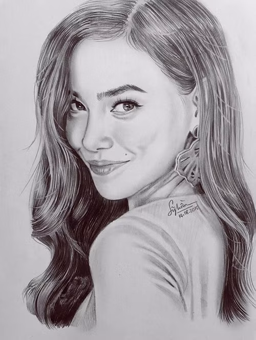 Ca sỹ Hồ Ngọc Hà.