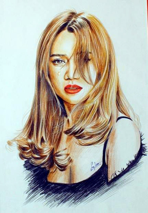 Nữ ca sỹ Sỹ Thanh đầy cảm xúc.