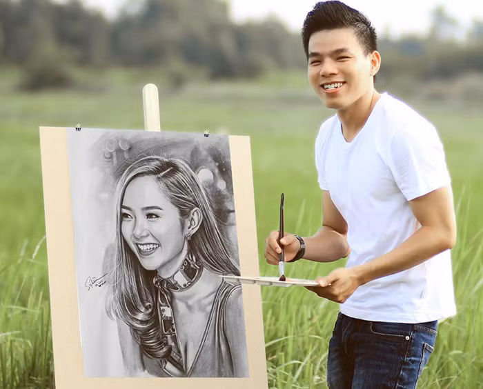 Được bạn bè gọi với tên thân mật " Cậu út miền Tây", Sỹ Trần quê Đồng Tháp, tên thật là Trần Thiện Sỹ, sinh ngày 25/11/1989.