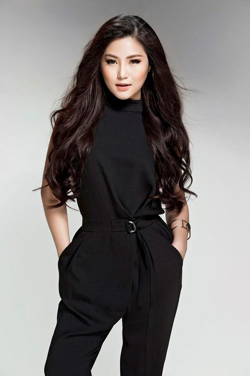 Đây là một ca khúc mà Hương Tràm vô cùng yêu thích và tâm huyết, cô rất vui vì đi biểu diễn từ Nam ra Bắc khán giả đều thuộc bài hát này và luôn yêu cầu cô hát.